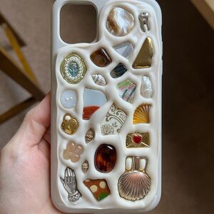 Memor Studio iPhone 11 case in Relique style